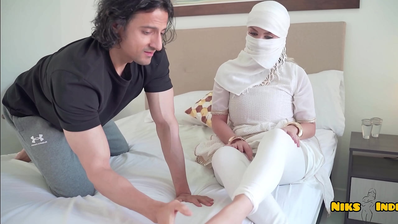 Huge Boobs Submissive Muslim Slut Hard Sex with Desi Boy